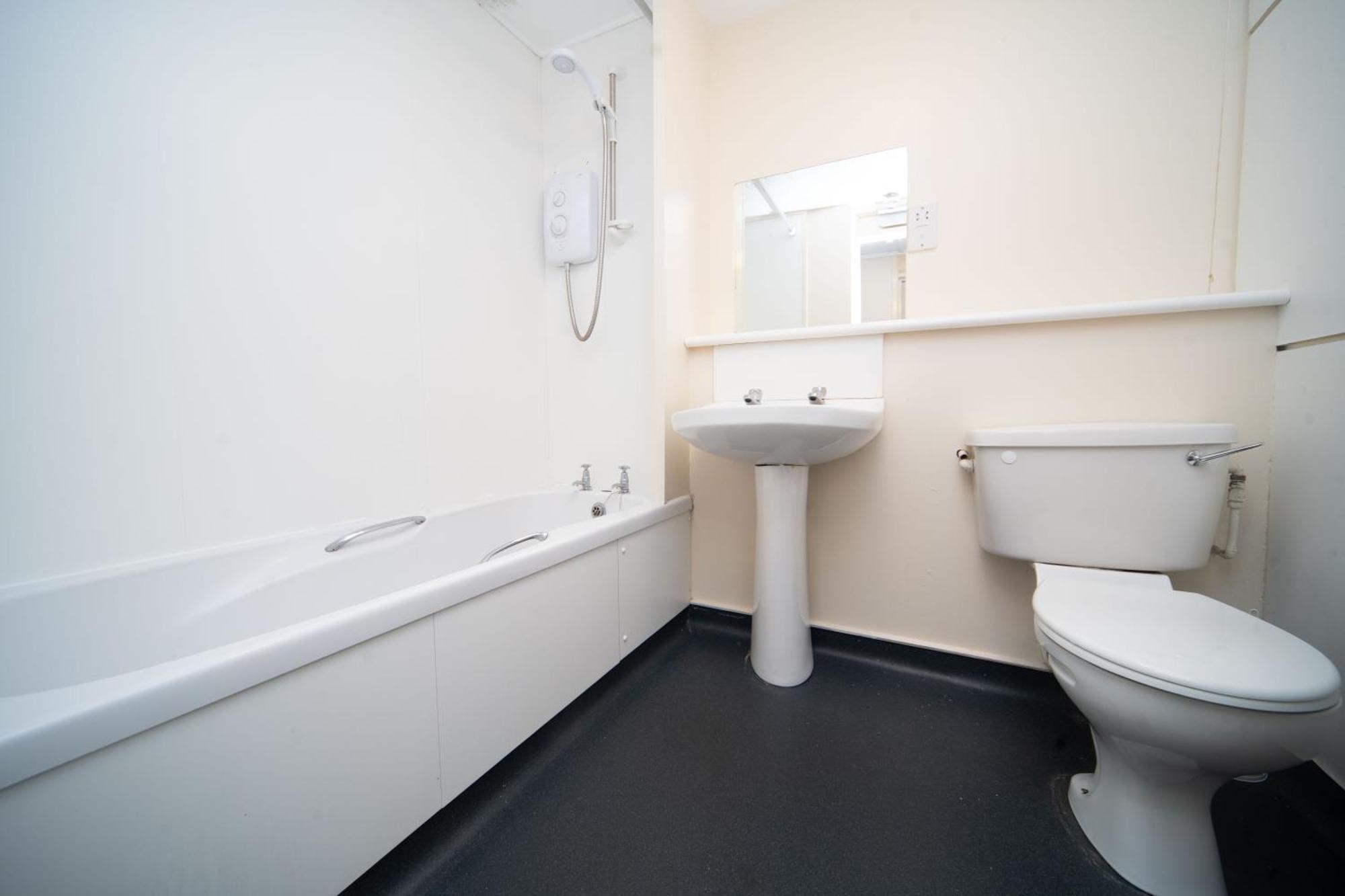 Joivy Budget 4,5 And 6 Bed Private Flats, In Historic Old Town (Adults Only) EDI Eksteriør billede