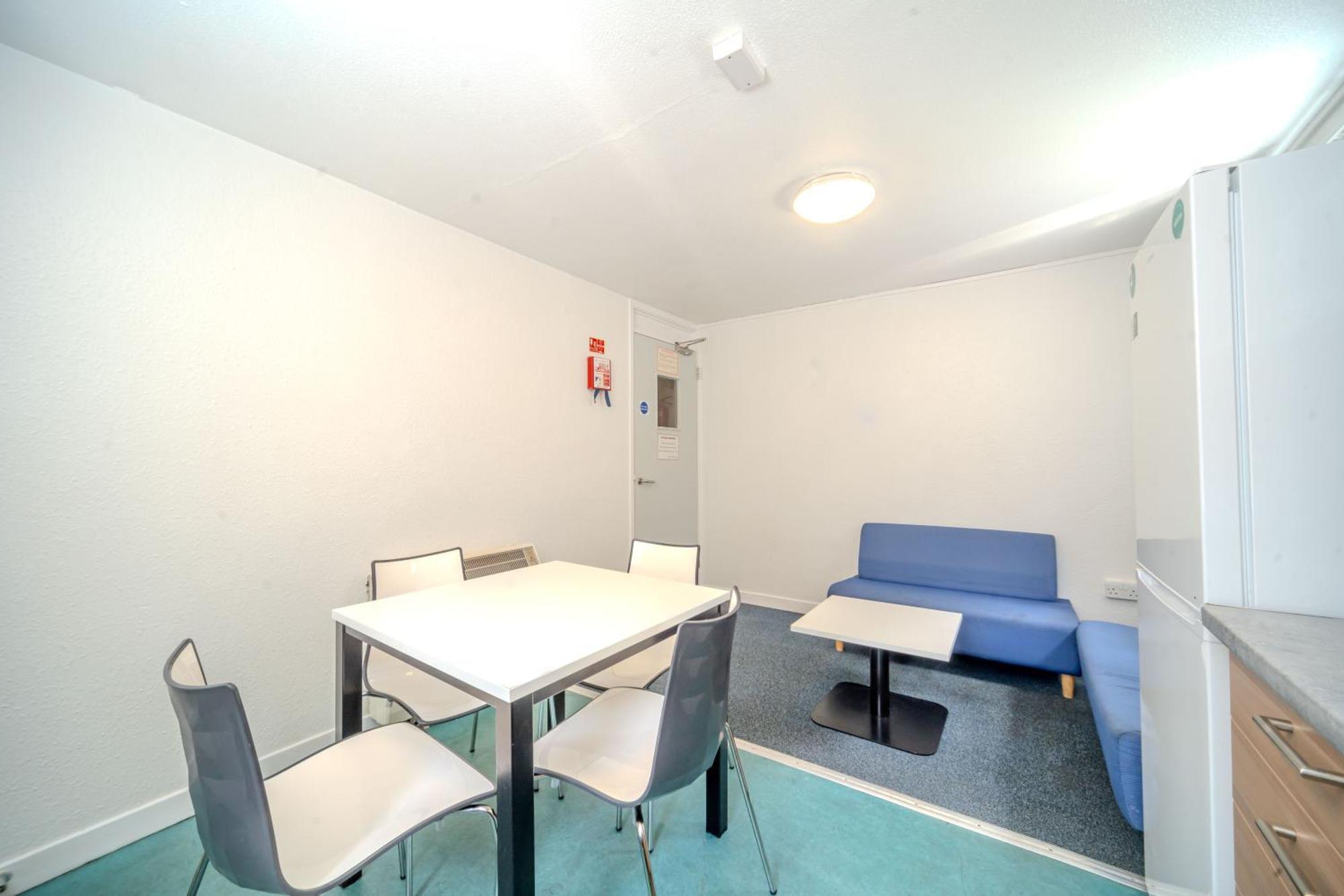 Joivy Budget 4,5 And 6 Bed Private Flats, In Historic Old Town (Adults Only) EDI Eksteriør billede