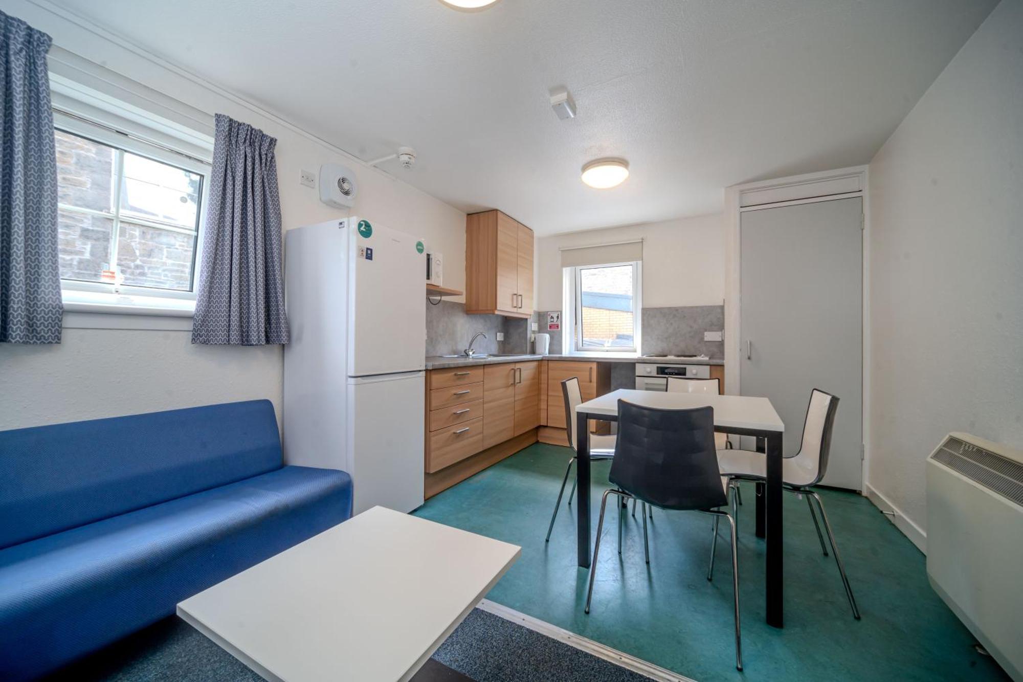 Joivy Budget 4,5 And 6 Bed Private Flats, In Historic Old Town (Adults Only) EDI Eksteriør billede